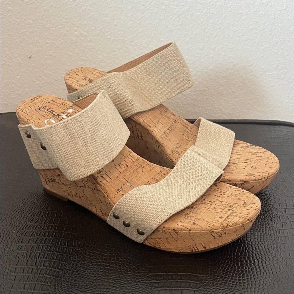 LUCKY BRAND Cream Matinah Wedge Sandals
